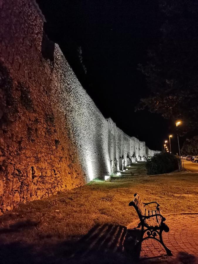 Casa Del Palazzo Del Marchese Tarquinia Exterior foto